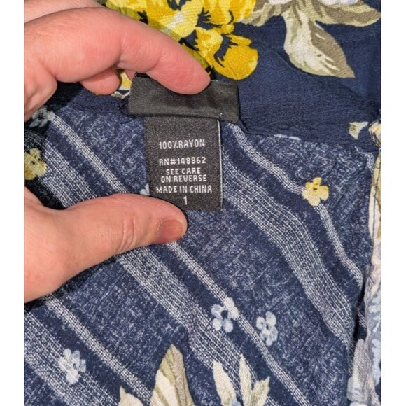 Torrid Tank Top 1X Women's Floral Tie Neck Spaghetti Strap Lightweight Easy Wear - Picture 5 of 5